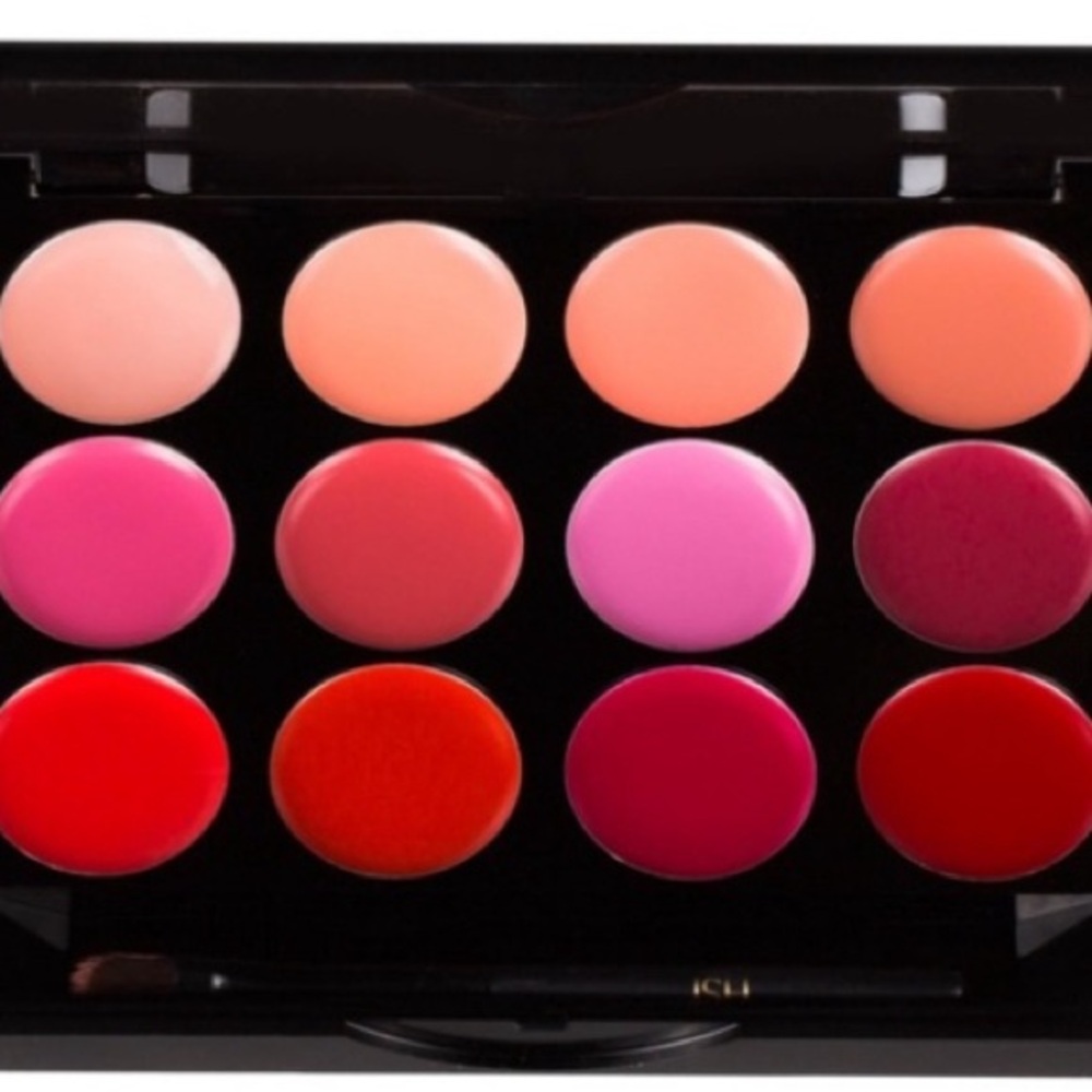 ISH lip statement, palette